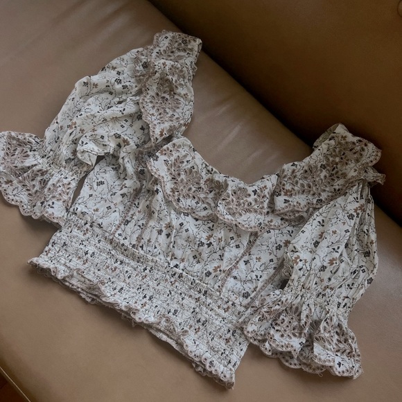 Aritzia Sunday Best Blouse in Vintage XS 💖 Host Pick 💖 - Picture 4 of 10